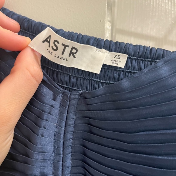 ASTR Maeve Pleated Midi Dress - Slate Blue - Picture 7 of 9